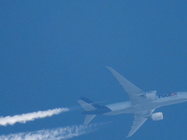 BOEING 777-200LR (N879FD)