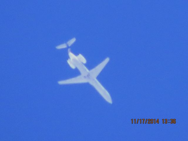 Embraer ERJ-145 (N13955) - Express Jet Airlines flight 6045 from TUL to ORD over Southeastern Kansas at 20,000 feet.