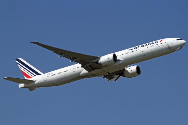 Boeing 777-200 (F-GZNL)