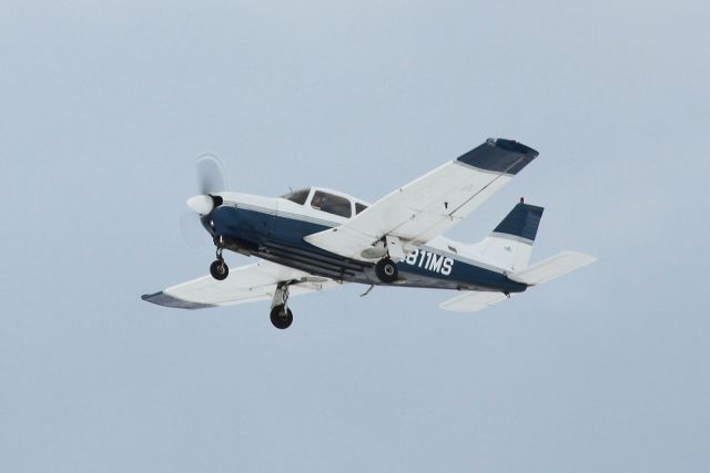 Piper Cherokee Arrow (N811MS)