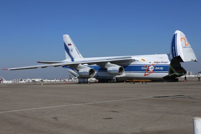 Antonov An-124 Ruslan (RA-82079) - Antonov AN-124-100 "Ruslan", NATO code name "Condor". Getting ready for departure - the nose door is still up.