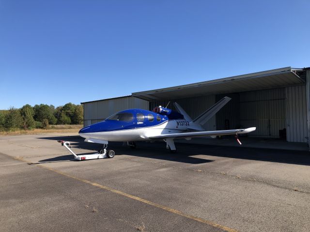 Cirrus Vision SF50 (N1372Z)