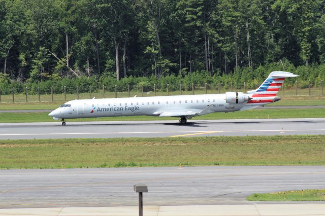 Canadair Regional Jet CRJ-900 (N593NN)