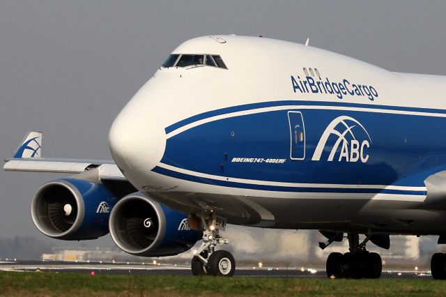 Boeing 747-400 (VQ-BFX)