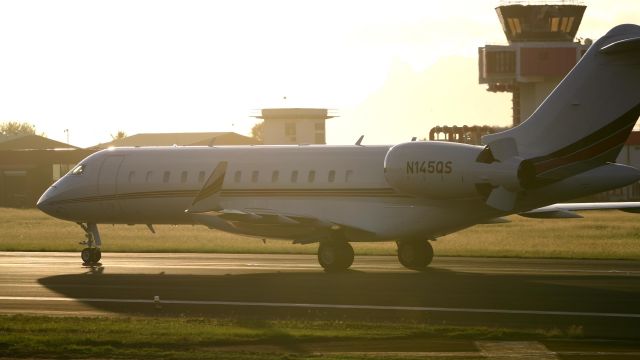 Bombardier Global Express (N145QS)
