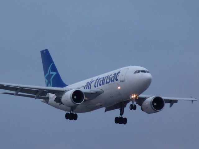 Airbus A310 — - Landing on #32