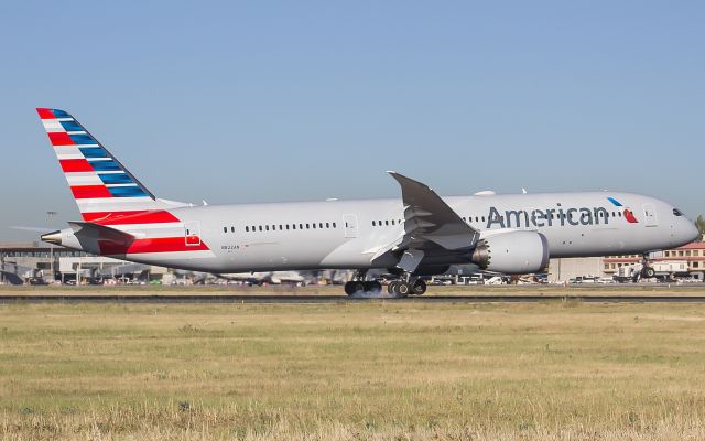 Boeing 787-8 (N822AN)