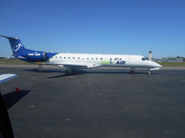 Embraer ERJ-145 (N838HK)