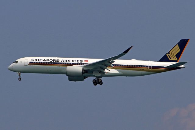 Airbus A350-900 (9V-SHB)