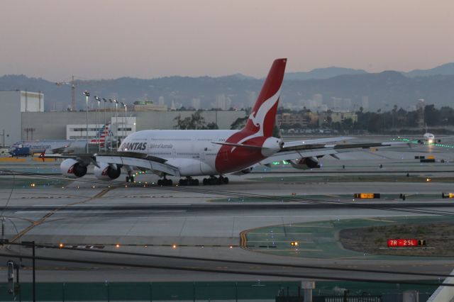 Airbus A380-800 (VH-OQA)