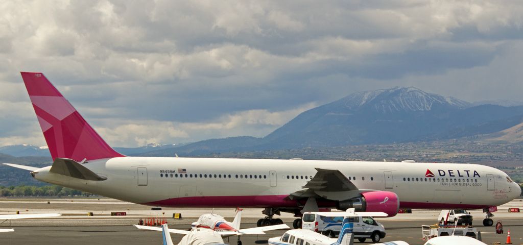 BOEING 767-400 (N845MH) - This capture of Deltas N845MH, a B764, was clicked last year and only a few weeks before it was repainted into the BCRF (Breast Cancer Research Foundation) special livery that it now presently wears.  I am pleased that I was able to catch a snap set of this one in this scheme prior to the repaint, but I like the current clothing much more.   