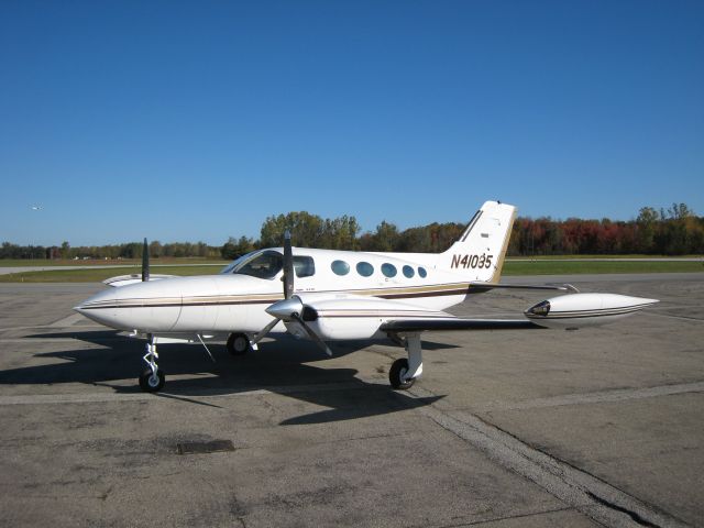 Cessna 421 (N41085)