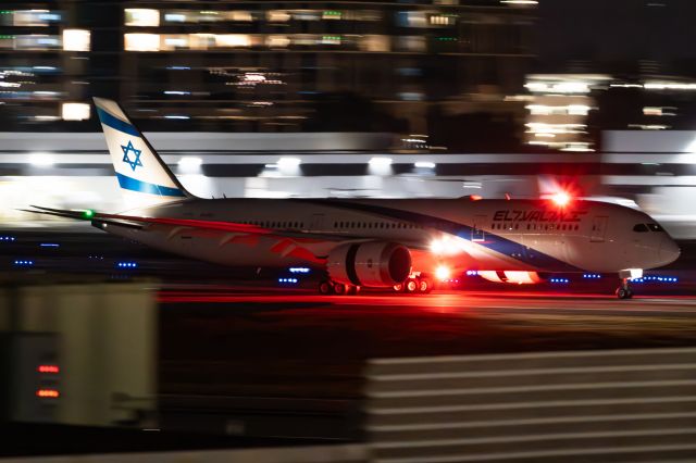 Boeing 787-9 Dreamliner (4X-EDL)