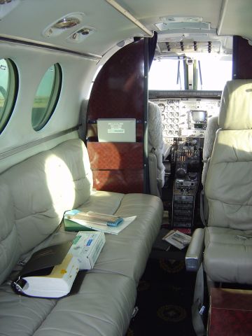 Beechcraft King Air 90 (N200RM)