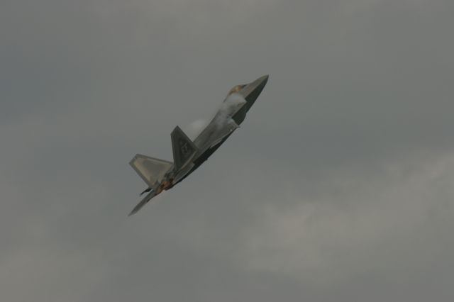 — — - F-22 Raptor Power Climb at EAA 2008 Oshkosh