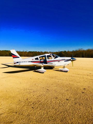 Piper Cherokee (N8526N)