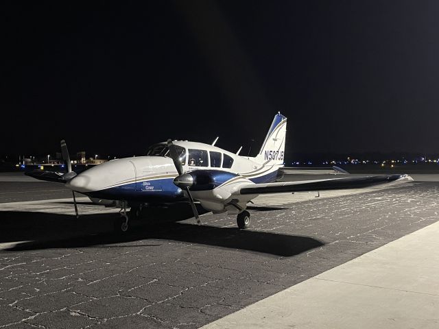 Piper Aztec (N507JB) - Refueling