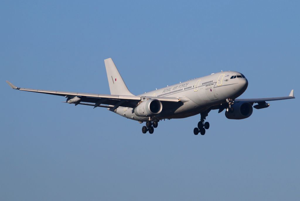Airbus A330-200 (ZZ-338)