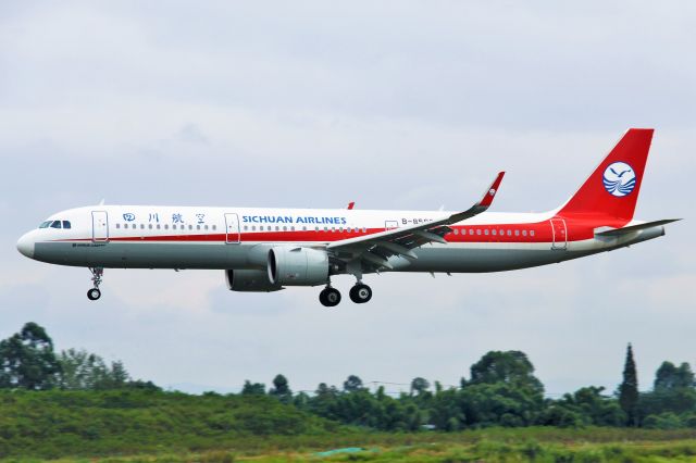 Airbus A321 (B-8599) - CSC's brand new A321neo.br /TIPS: Select full-size and wait for a while for better view.