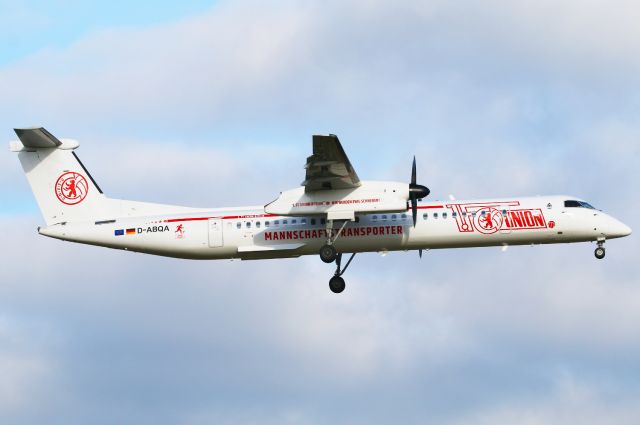de Havilland Dash 8-400 (D-ABQA)