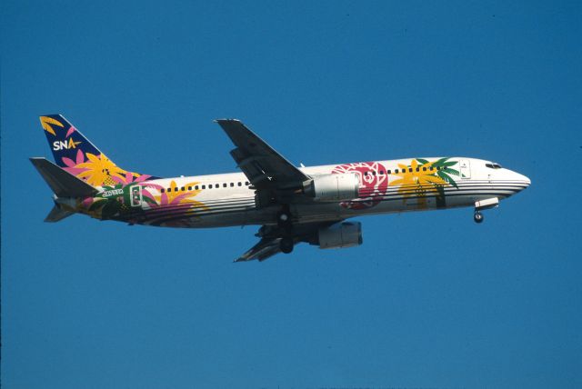 BOEING 737-400 (JA737A) - Final Approach to Tokyo-Haneda Intl Airport Rwy16L on 2002/12/14