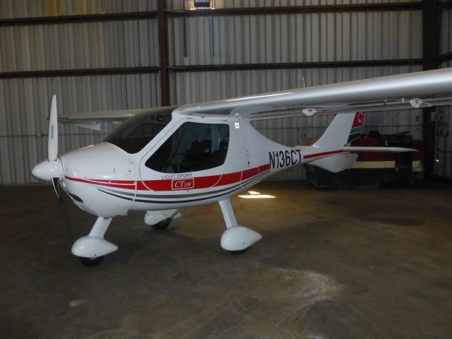 Cirrus SR-22 (N136CT)