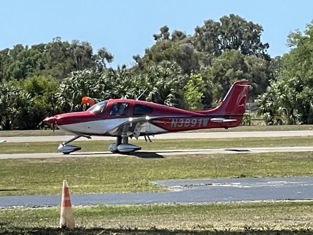 Cirrus SR-22 (N3891W)