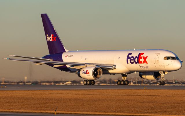 Boeing 757-200 (C-FMEP)