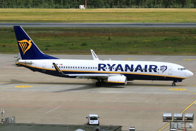 Boeing 737-800 (EI-ENF)