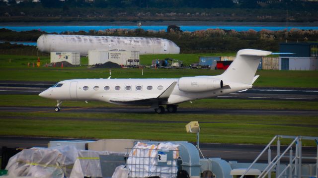 Gulfstream Aerospace Gulfstream G650 (N2E) - N2E vacating runway 03