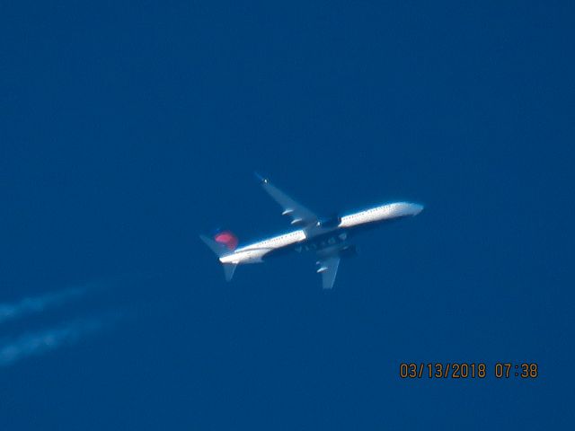Boeing 737-900 (N872DN)