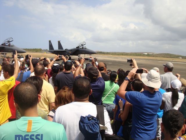 AFR89474 — - PEOPLE LOVE FOR AIRPLANES. THOUSANDS ATTENDED THIS SHOW. THANKS TO THE FIGHTER JOCKS OF THE 4th. FW DEMO TEAM AT SEYMUR JOHNSON AFB, NC & THE U.S.A.F. THUNDERBIRDS.