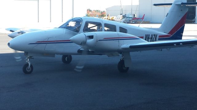 Piper PA-44 Seminole (VH-HZK)