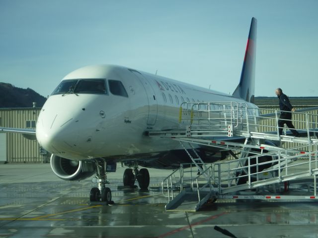 Embraer 175 (N286SY) - EMBRAER ERJ-170-200 (long wing) (twin-jet) at the Hailey, Idaho airport(SUN)