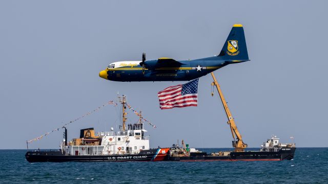 Lockheed C-130 Hercules (16-4763) - "Fat Albert" on the lakefront in Milwaukee.