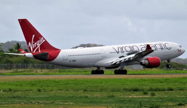 Airbus A330-200 (G-VMIK)