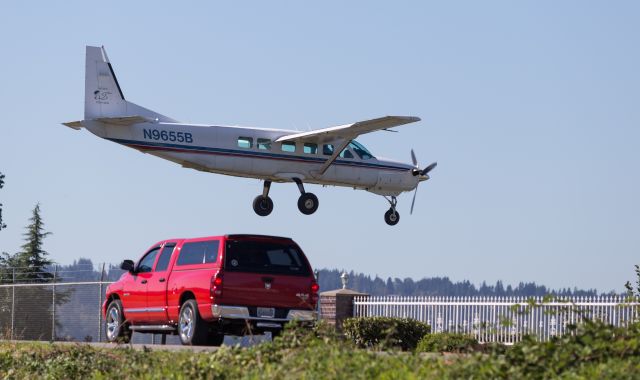 N9655B — - Skydive Snohomish Cessna 208 Caravan coming back in to load another plane full of skydivers