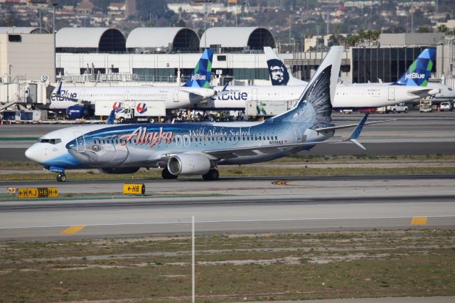 Boeing 737-800 (N559AS)