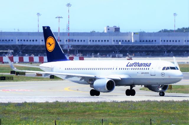Airbus A320 (D-AIUZ)