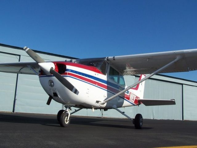 Cessna Skyhawk (N1163F)