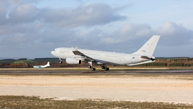Airbus A330-200 (T059)
