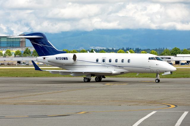 Bombardier Challenger 300 (N150MB)