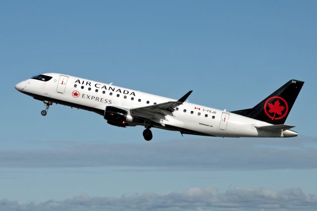 Embraer 175 (C-FEJD)