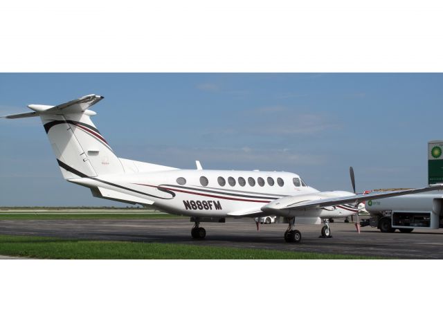 Beechcraft Super King Air 350 (N888FM) - The 350 is the best King Air, requires a type rating.