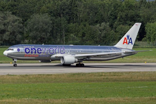 BOEING 767-300 (N395AN) - "OneWorld" livery