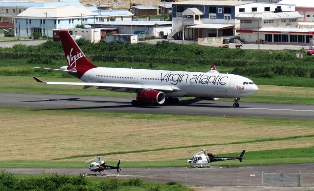 Airbus A330-300 (G-VRAY)