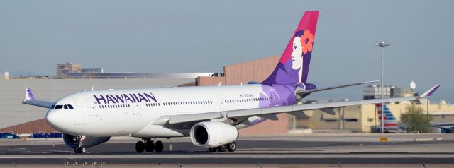 Airbus A330-300 (N374HA) - phoenix sky harbor international airport 07MAR20