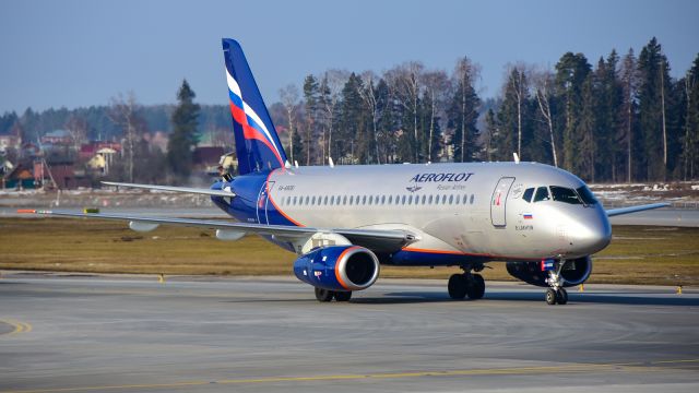 Sukhoi Superjet 100 (RA-89051)