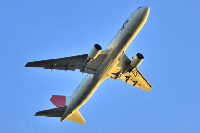 BOEING 767-300 (JA606J) - 2013- Sunset TO