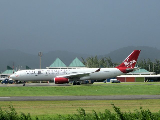 Airbus A330-300 (G-VLUV)